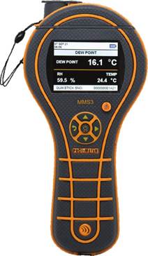 Vorderansicht des Messgeräts MMS3 mit Tastenfeld, farbigem Digitalbildschirm und geöffneter oberer Abdeckung, unter der sich die Infrarot-Messeinheit und die Nadeln für das Widerstandsmessverfahren befinden