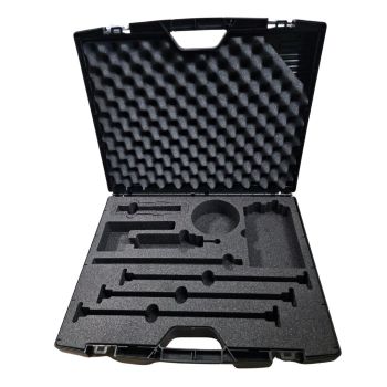 Leerer Koffer mit Inlay für das Geräteset